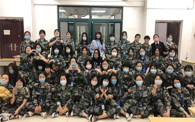 网上10菠菜大娱乐平台女子部始终为女生们精心打造和谐而温馨的师生关系